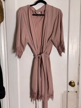 Women's Blush Pink Lace-Trim Robe - Bridal
